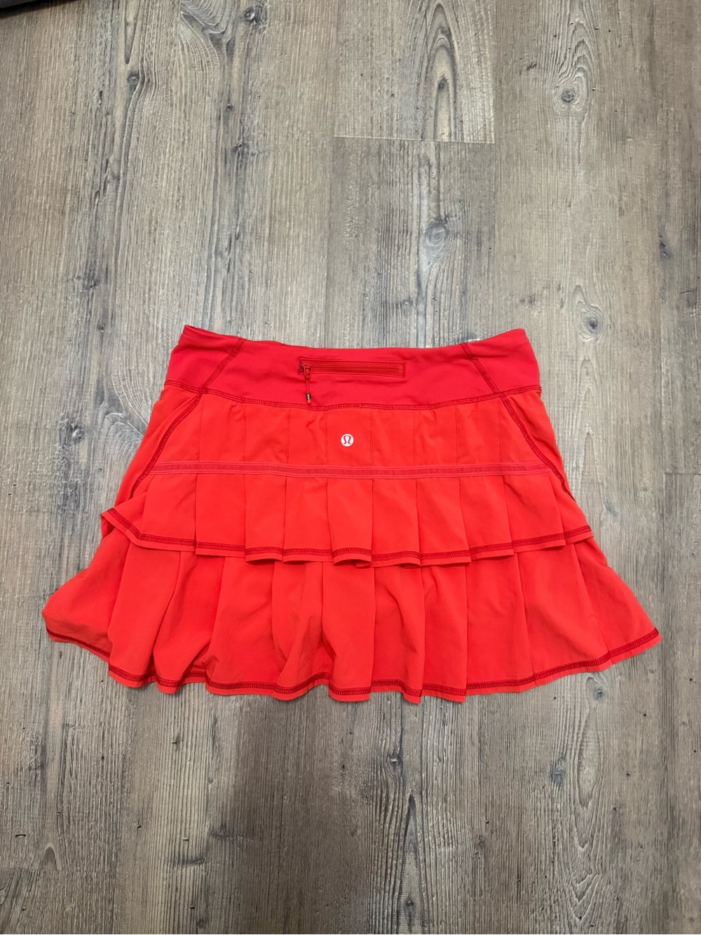 lululemon pace setter skirt (tall) size 6